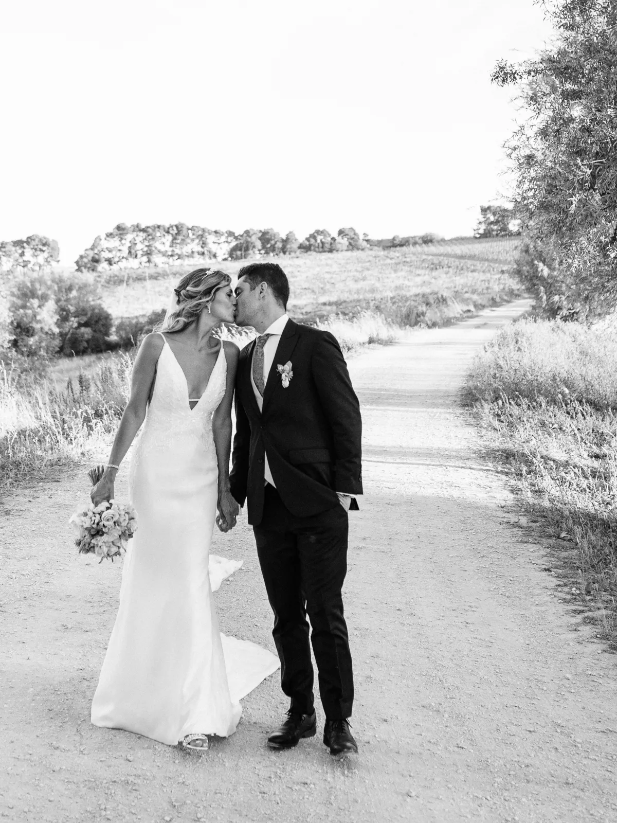 0779 20230819 p||n wed