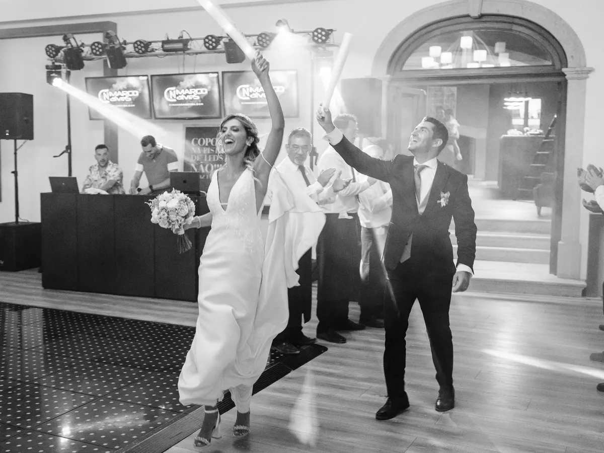 0889 20230819 p||n wed