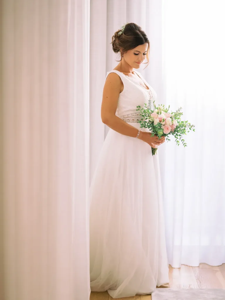 9 Ways to Look Great in Your Wedding Photos