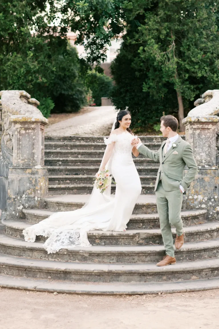 Fine art couple session in the romantic paths of the Vandelli Botanical Garden in Lisbon with organic light.