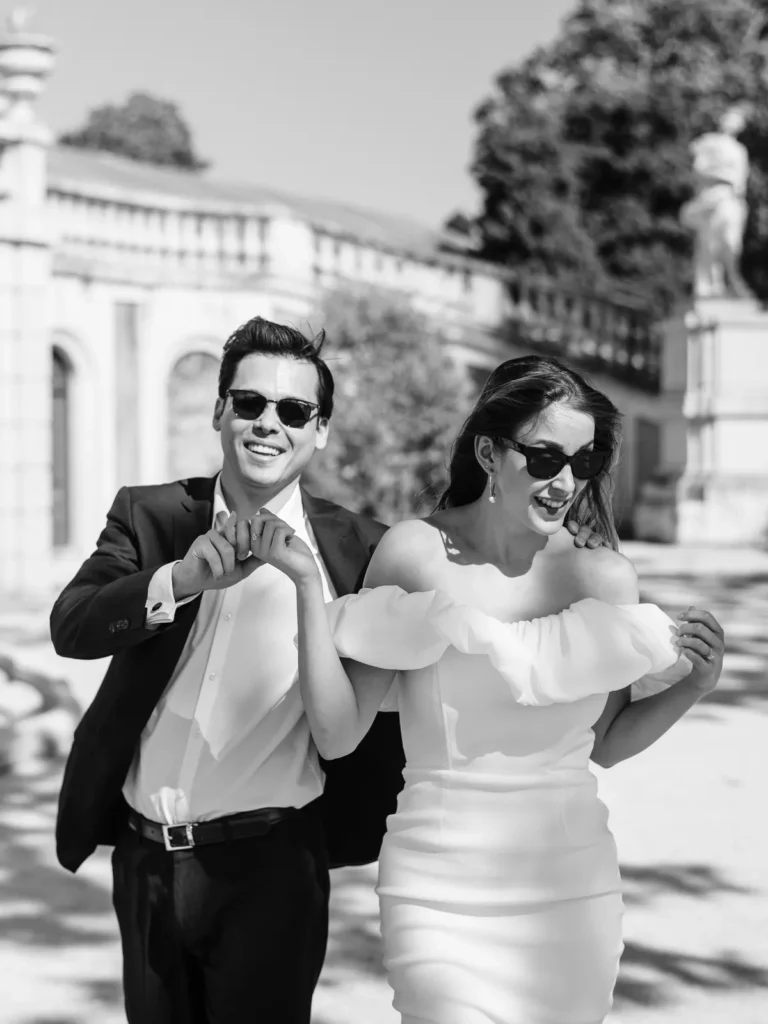 Sessão de noivado elegante e descontraída em Queluz, fotógrafo de casamentos Boris the Cat.
